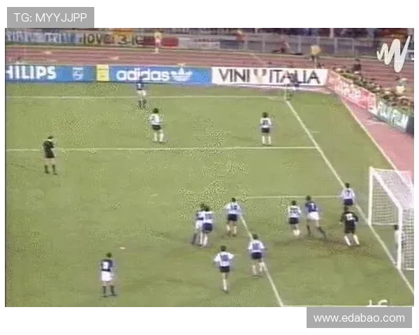 丹麦足球传奇人物回顾与成就分析探讨